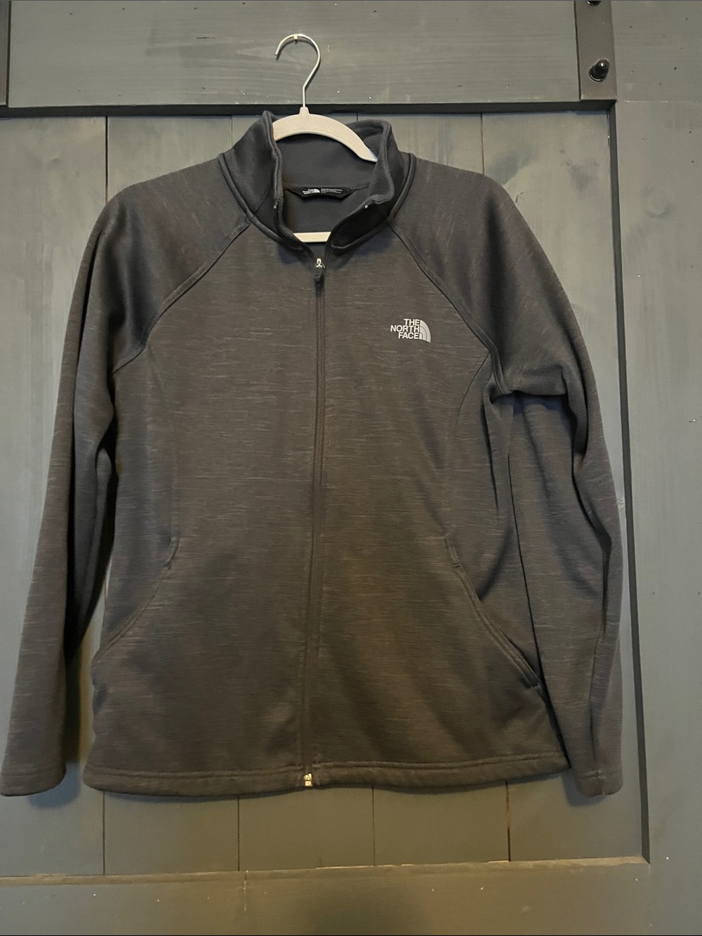 The North Face Women's Black Lightweight Full-Zip Shirt Jacket